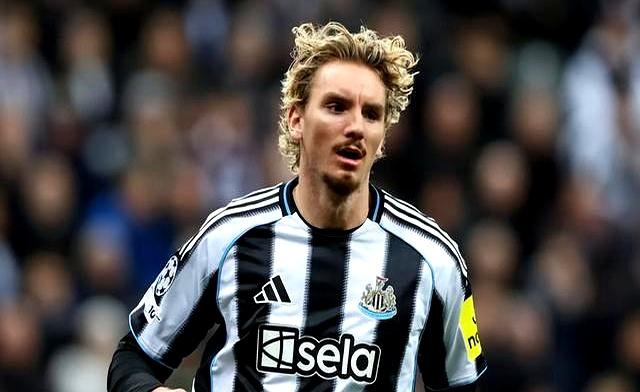 九游娱乐APP-赛后突围战来临，斯图加特围绕英超官宣签约，信心回归，资深球员宣示担当的简单介绍-九游娱乐APP